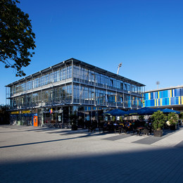 Eintracht Braunschweig von pro office Büro + Wohnkultur eingerichtet