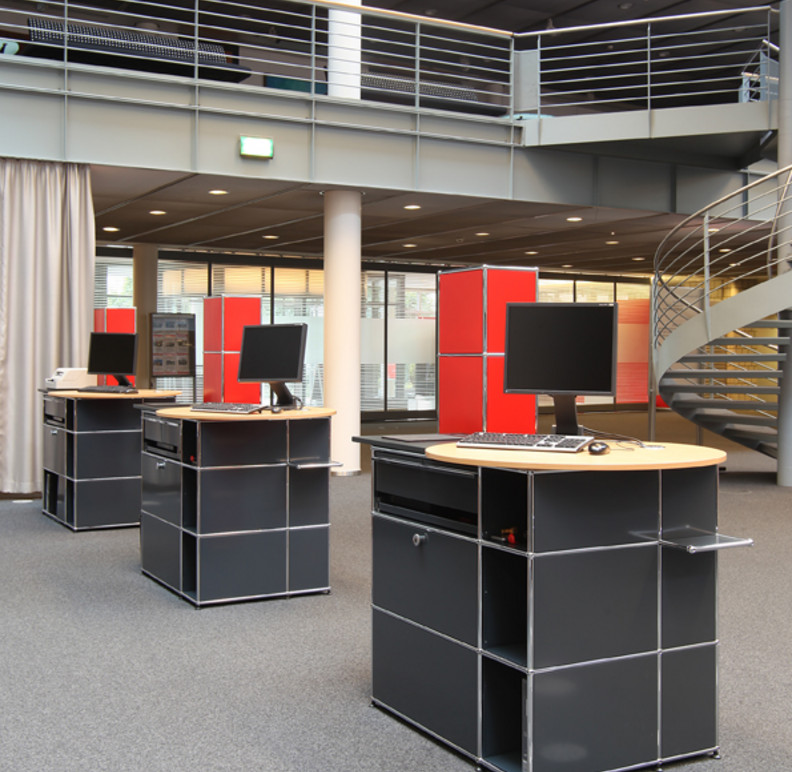 Kundenhalle der Sparkasse Paderborn-Detmold von pro office Lemgo eingerichtet Bild 10