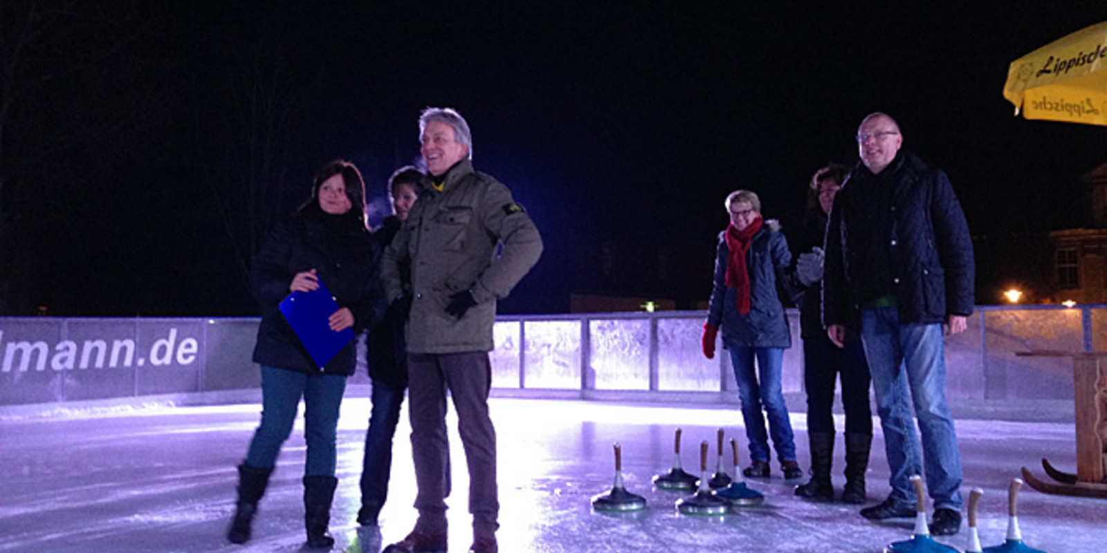 Team-Abend beim Eisstockschießen von pro office Bielefeld und Lemgo Bild 5