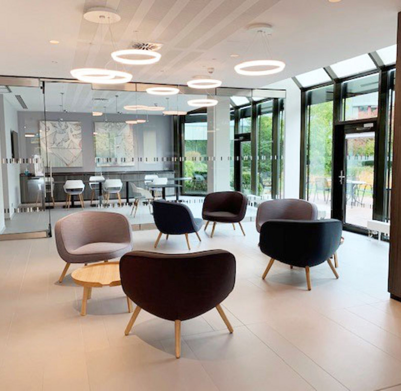 pro office Hannover stattet Foyer des Fraunhofer ITEM aus Bild 4