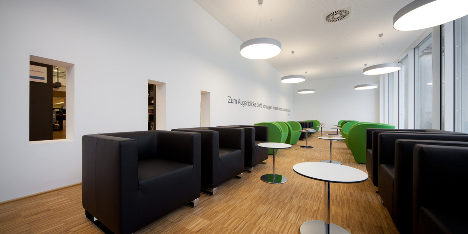 pro office Bielefeld stattet Stadtbibliothek aus Bild 4