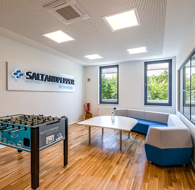 pro office Osnabrück übernimmt Einrichtungsplanung für die SALT AND PEPPER Technology Bild 4