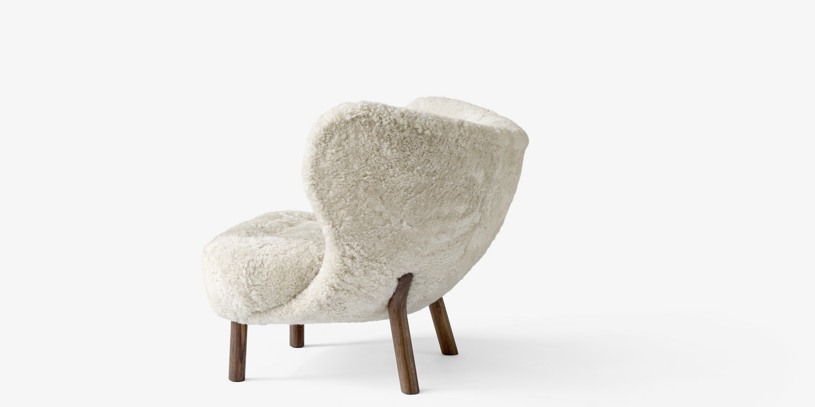 Neuer Lounge Chair LITTLE PETRA von &tradition Bild 3