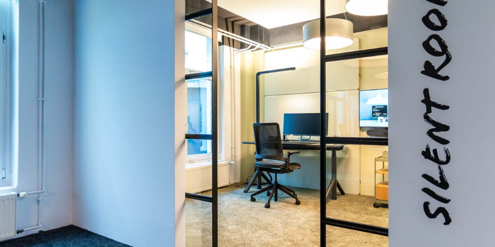 Innovative Raumgestaltung für gesteigerte Produktivität: Entdecken Sie den neugestalteten Showroom von pro office Hannover Bild 10