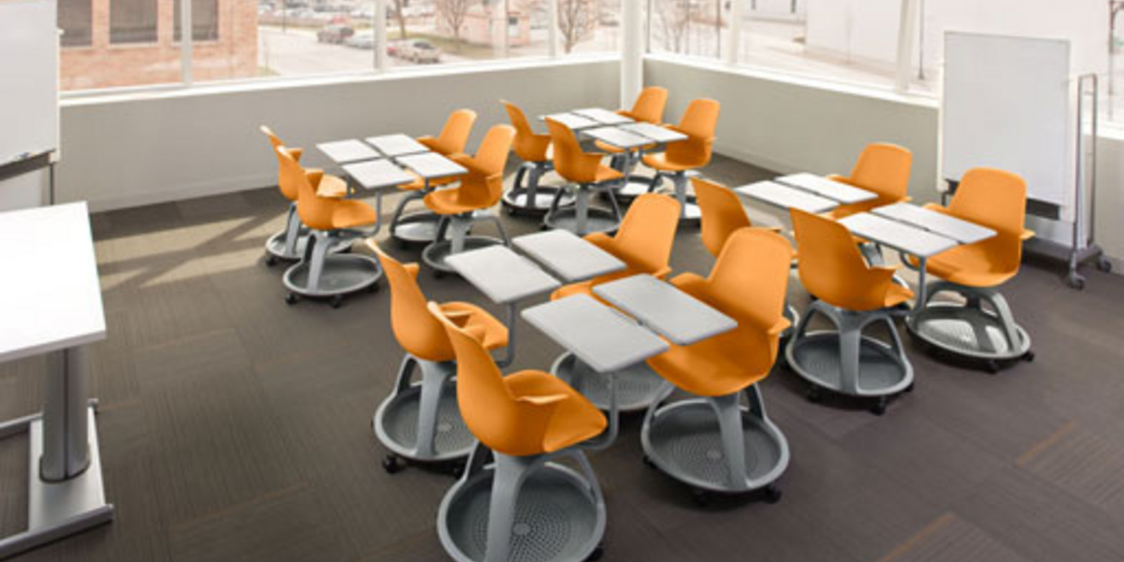 Steelcase - Stuhl "node" macht Klassenräume flexibel Bild 2