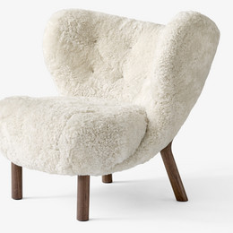 Neuer Lounge Chair LITTLE PETRA von &tradition