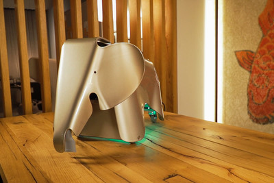 Create your own Eames Elephant bei pro office Bielefeld
