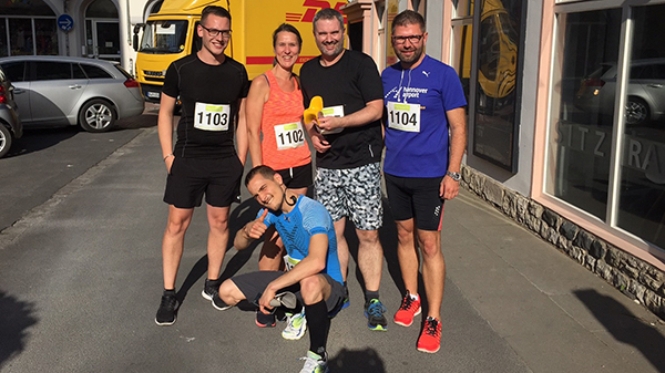 pro office Team nimmt am Goettinger Altstadtlauf 2016 teil