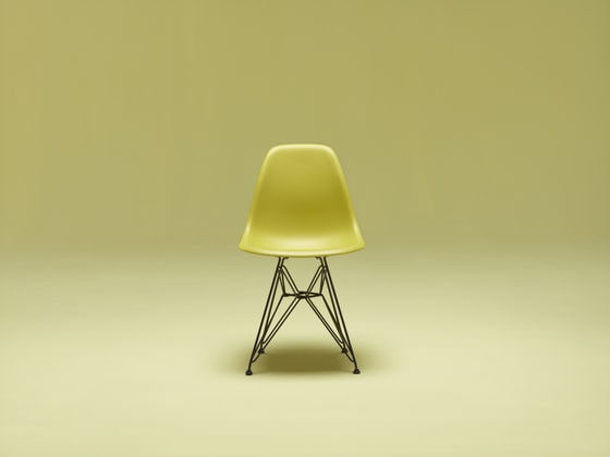 DSR Eames Plastic Side Chair